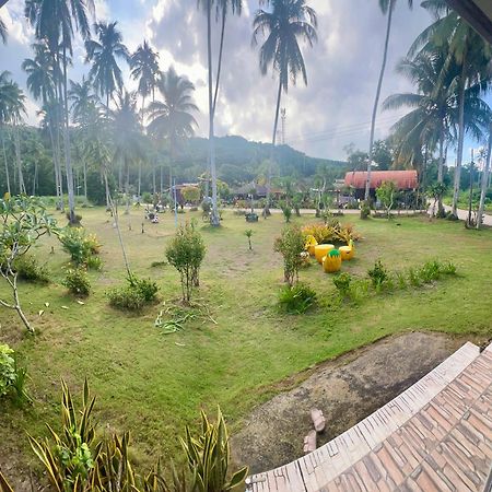 Lee Red House Hotel Ban Lak Uan Buitenkant foto
