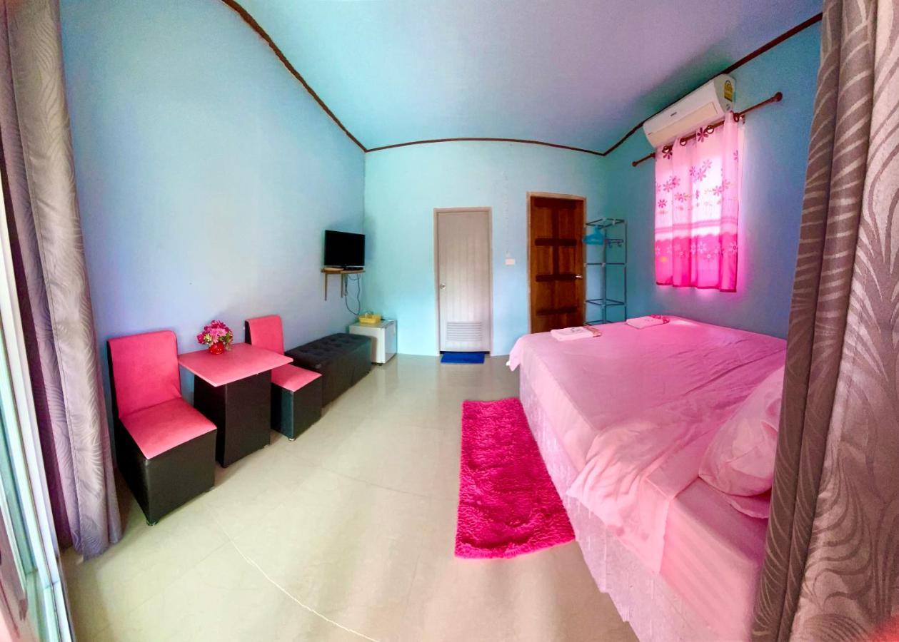 Lee Red House Hotel Ban Lak Uan Buitenkant foto