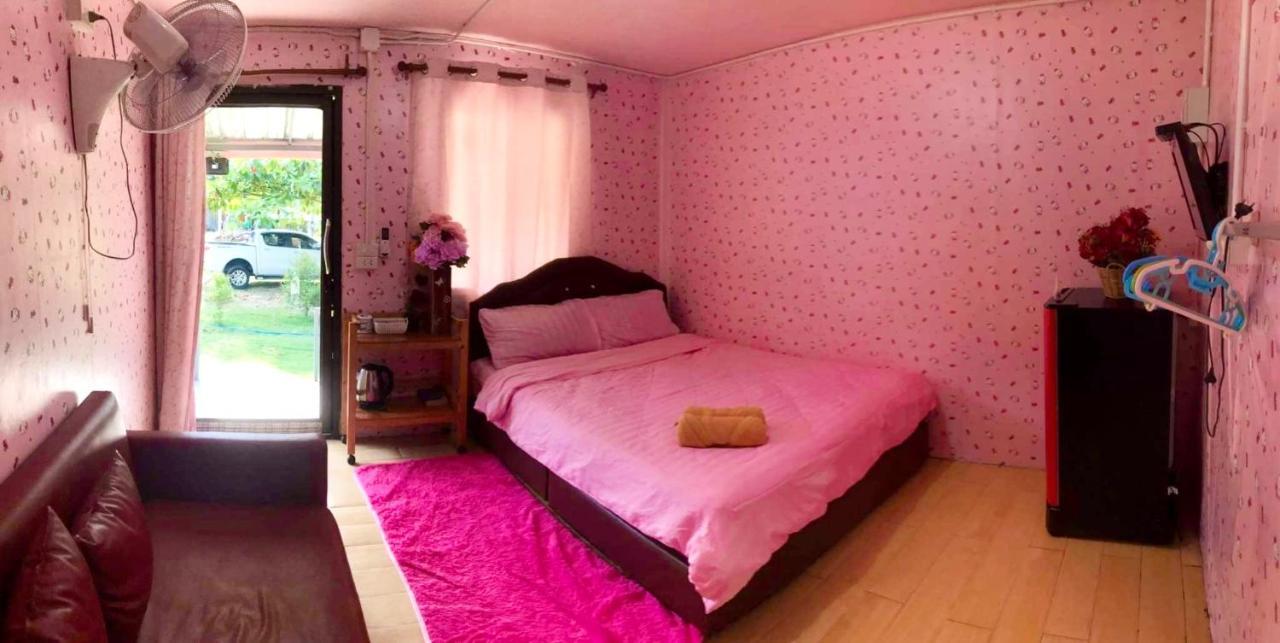 Lee Red House Hotel Ban Lak Uan Buitenkant foto