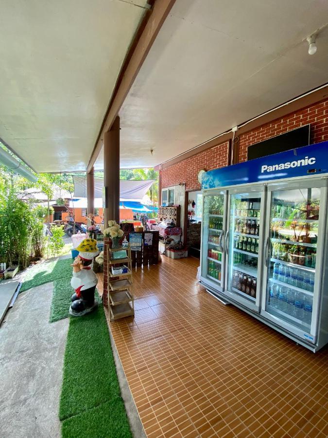 Lee Red House Hotel Ban Lak Uan Buitenkant foto