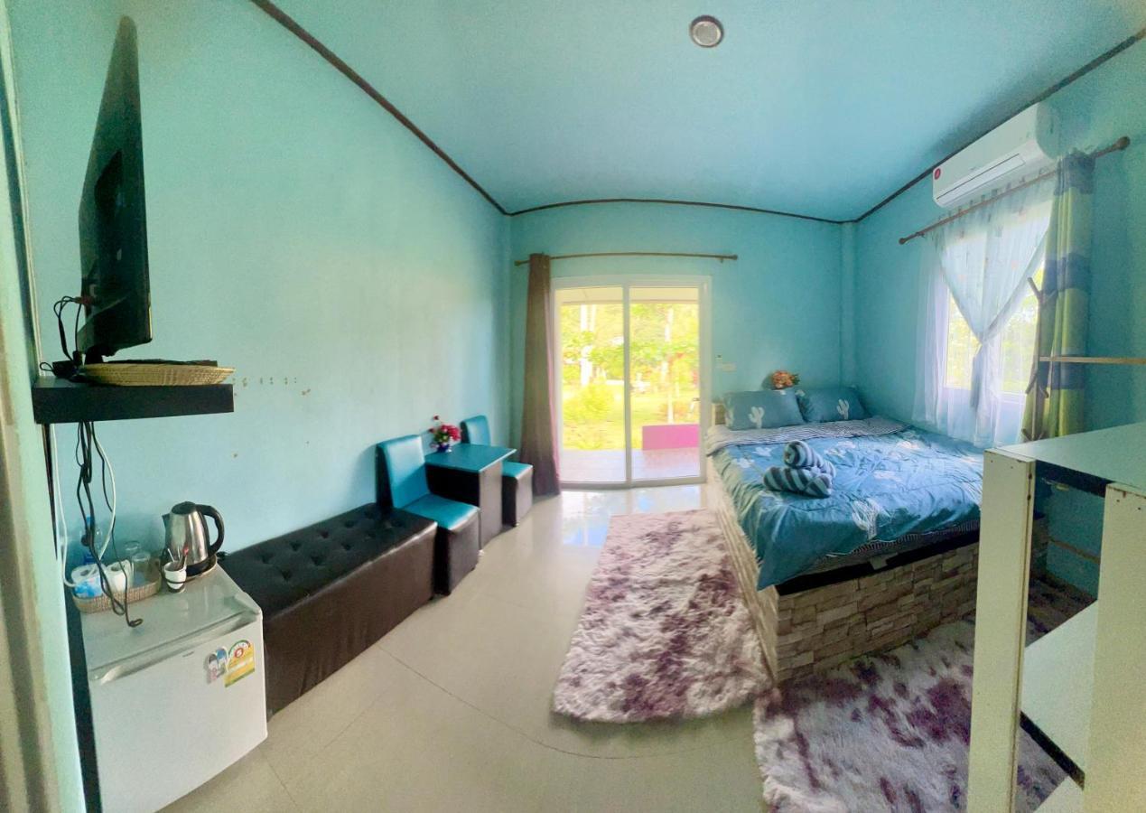 Lee Red House Hotel Ban Lak Uan Buitenkant foto