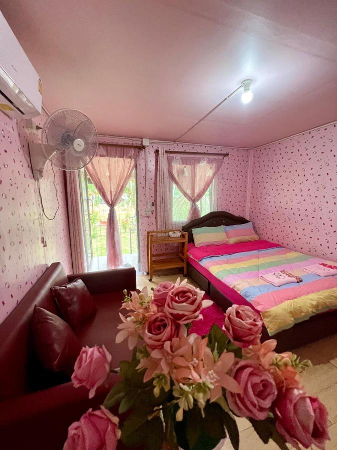 Lee Red House Hotel Ban Lak Uan Buitenkant foto