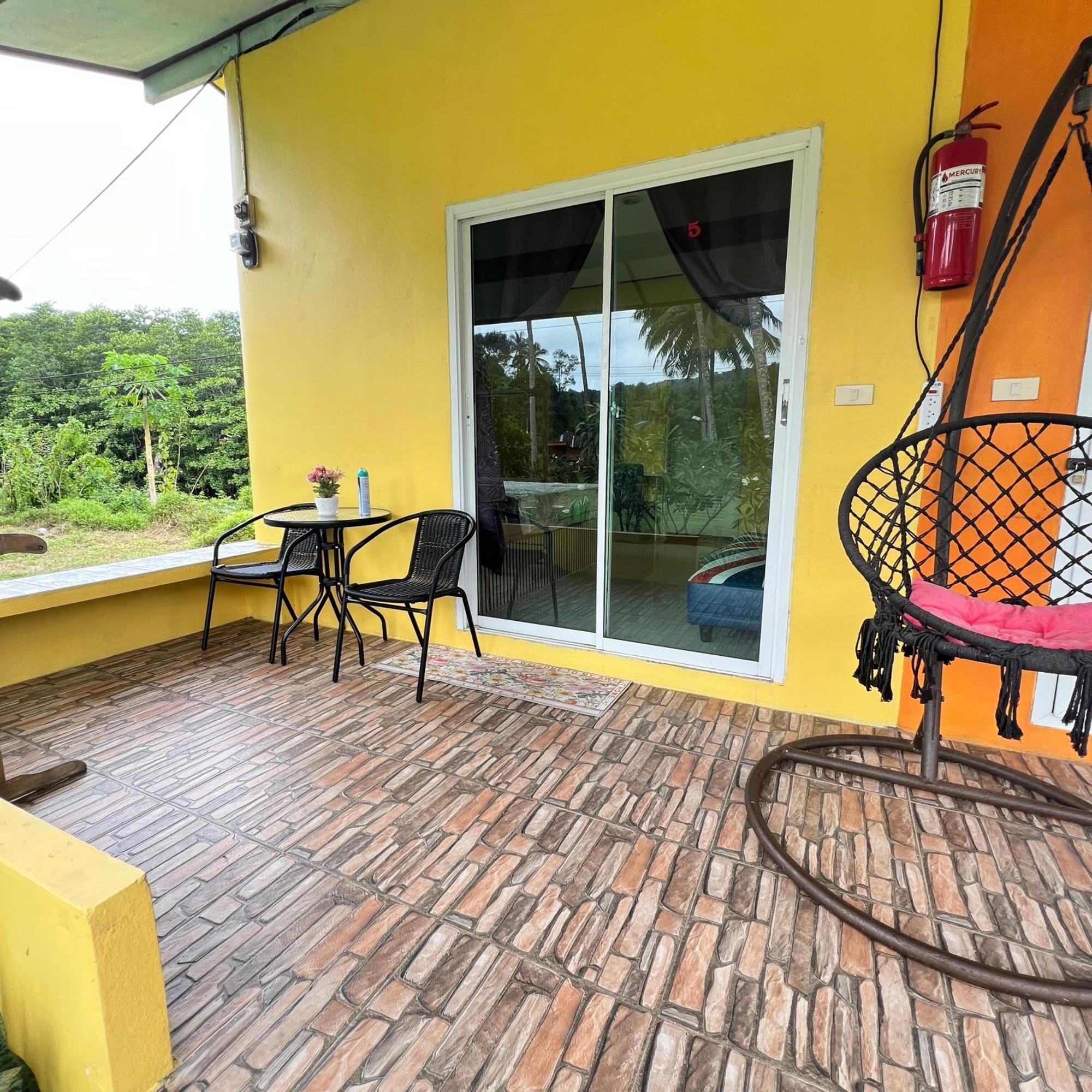 Lee Red House Hotel Ban Lak Uan Buitenkant foto