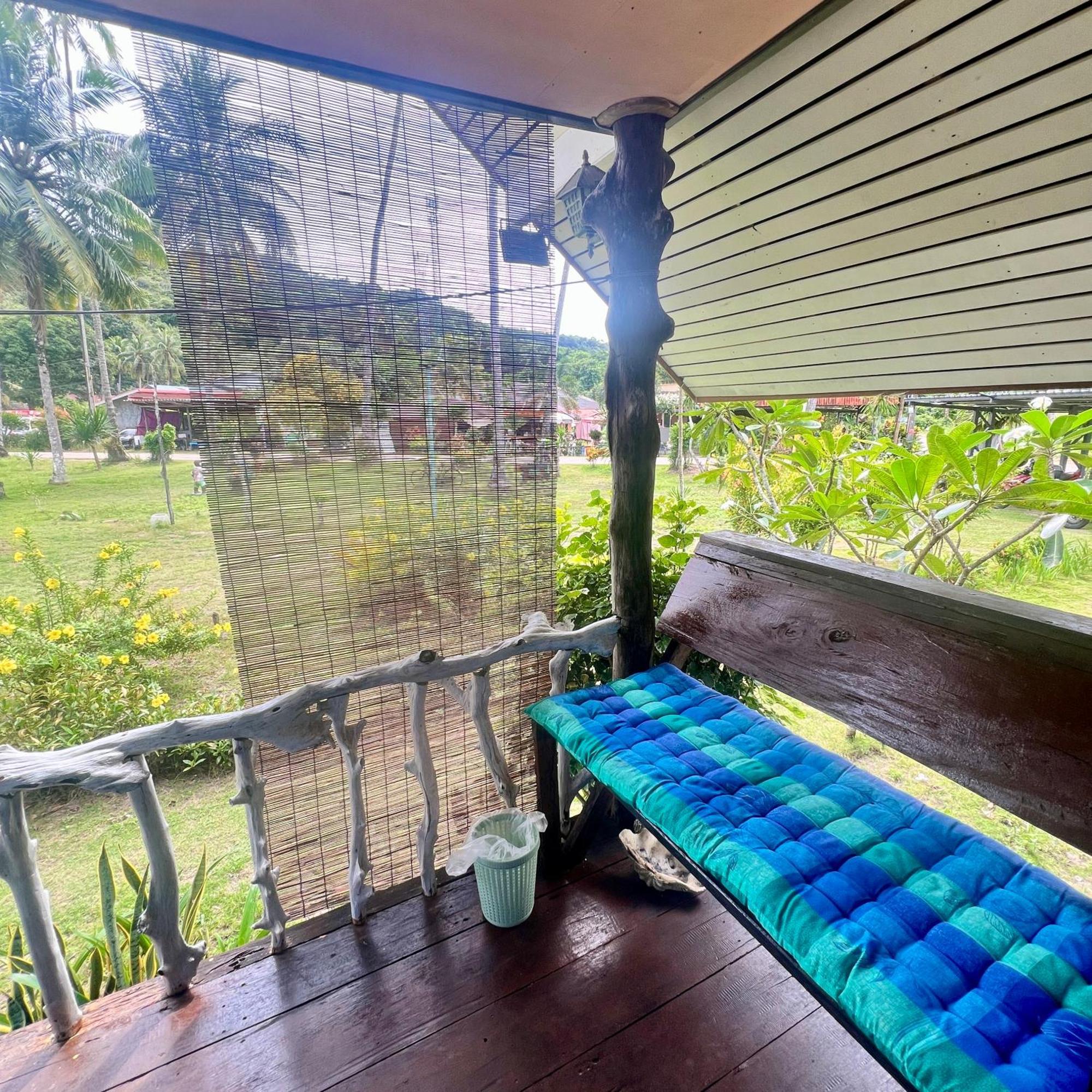 Lee Red House Hotel Ban Lak Uan Buitenkant foto